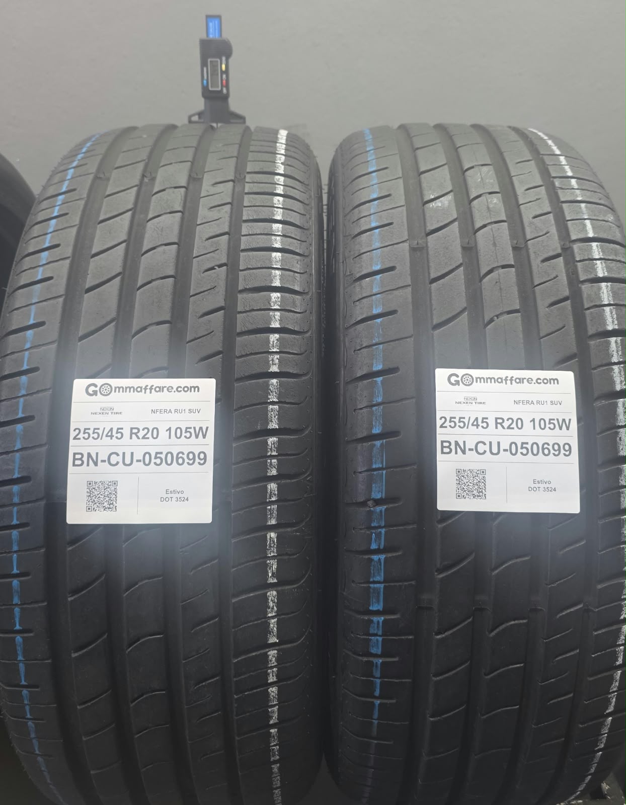 Nexen Tire NFERA RU1 SUV 255/45 R20
